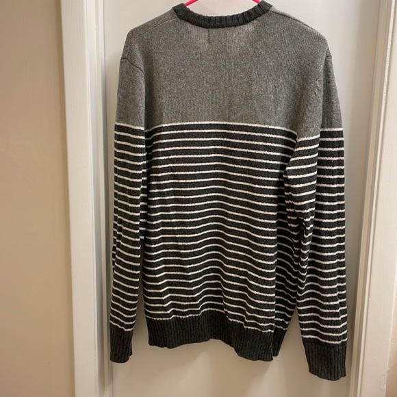 Old Navy Sweater - Picture 4 of 4